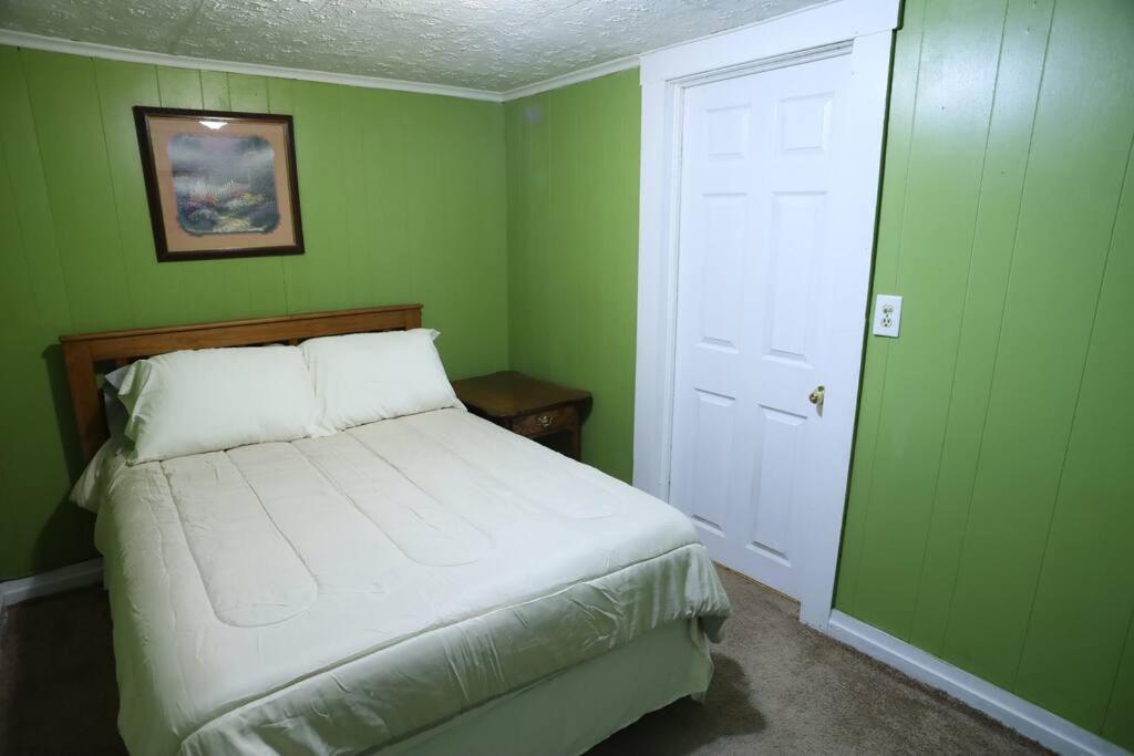 3-Bedroom Apt. Ideal Location Near New River Gorge Fayetteville Bagian luar foto