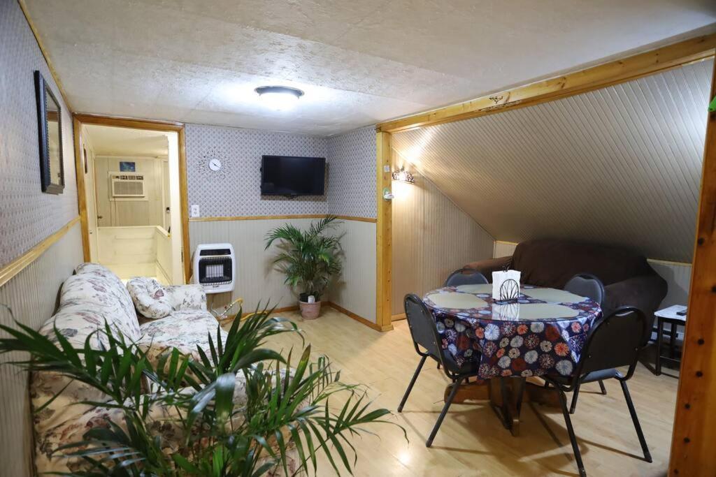 3-Bedroom Apt. Ideal Location Near New River Gorge Fayetteville Bagian luar foto